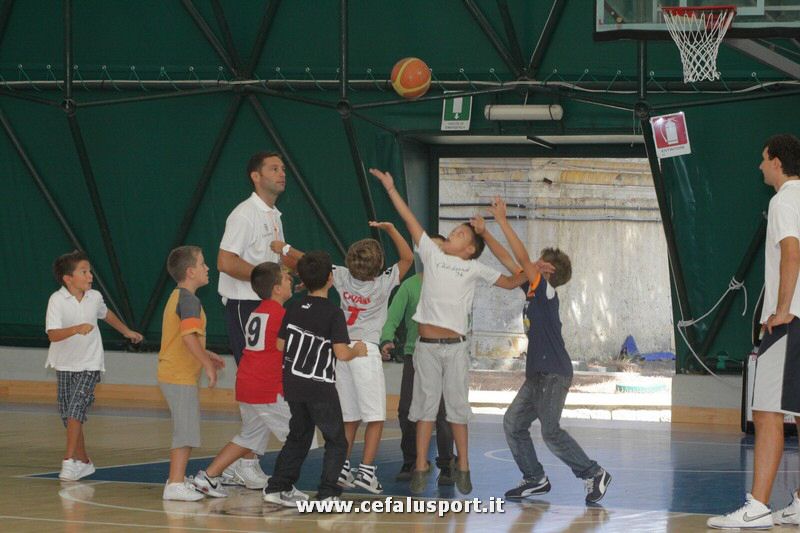 110924 basket 020_tn.jpg